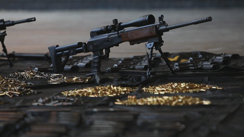 GUATEMALA CITY, GUATEMALA- A police weapons haul with ammunition. – Bild: The National Geographic Channel