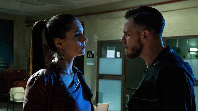 Enzo ‚Sangue Blu‘ (Arturo Muselli) und Patrizia (Cristiana Dell’Anna) – Bild: AXN