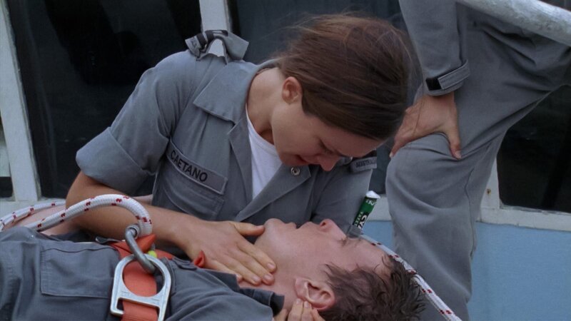 Saskia Burmeister als Lieutenant Nikki Caetano – Bild: AXN Black