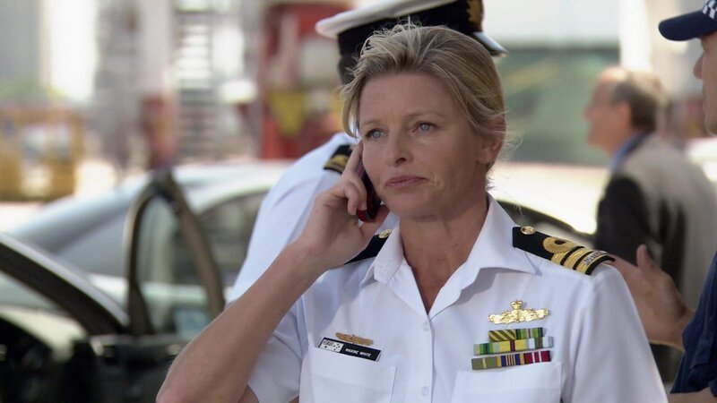Tammy Macintosh als CMDR Maxine ‚Knocker‘ White – Bild: AXN Black