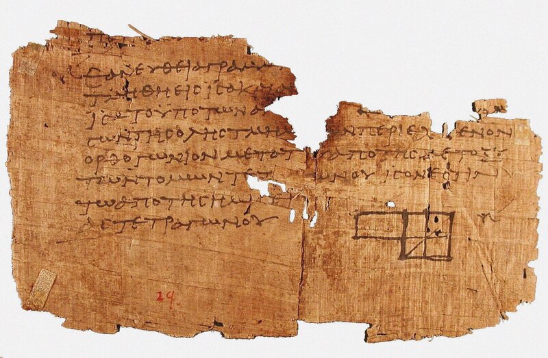 Papyrus Oxyrhynchus 29, mit einem Fragment von Euklids Elementen, zwischen 75 und 125 n. Chr. Gefunden in der Sammlung des Penn Museum. Künstlerisches historisches Objekt. – Bild: Heritage Images /​ Fine Art Images via Getty Images /​ Hulton Archive