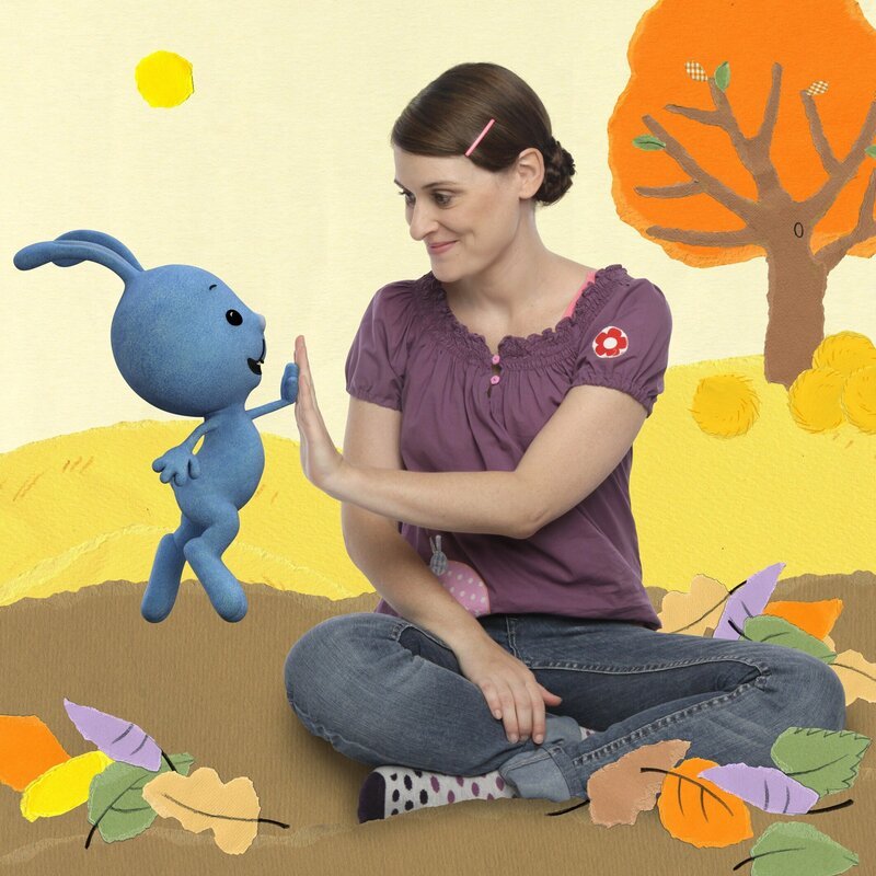 Kikaninchen hat eine neue Freundin: Jule; beide werden bald im KI.KA zu sehen sein. – Bild: KI.KA/​motion works