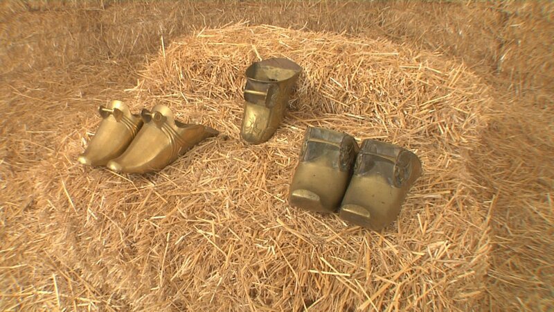 A Conquistador Stirrup that covers the rider’s toes, so that it can be used as a weapon, kicking his enemies with the sharp metal point. – Bild: National Geographic