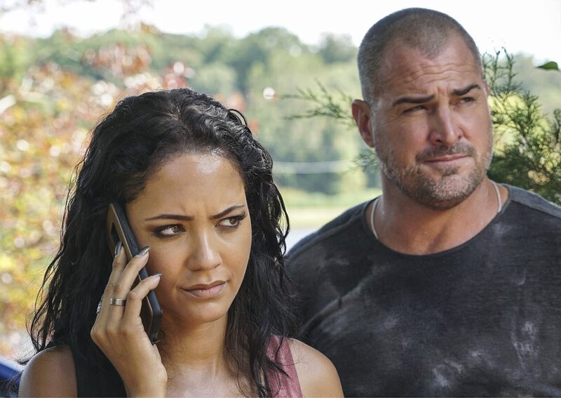 Riley Davis (Tristin Mays, l.) und Jack Dalton (George Eads, r.) – Bild: CBS Broadcasting, Inc. All Rights Reserved