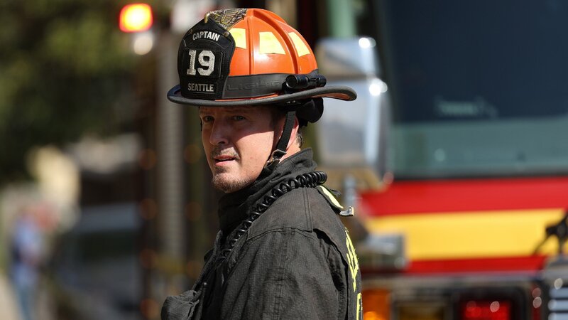 Der Rückkehrer sorgt für Überraschungen: Josh Randall als Sean Beckett – Bild: SRF/​Motion Picture/​ABC Signature /​ James Clark