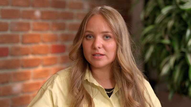 Fakt oder Fake? Wie erkenne ich, ob Videos und Fotos echt sind? Moderatorin Julia Weber zeigt gemeinsam mit dem RTL/​ntv Verifizierungsteam, warum wir schnell auf täuschend echte Bilder reinfallen und wie es funktioniert, Fakes aufzudecken. – Bild: RTL