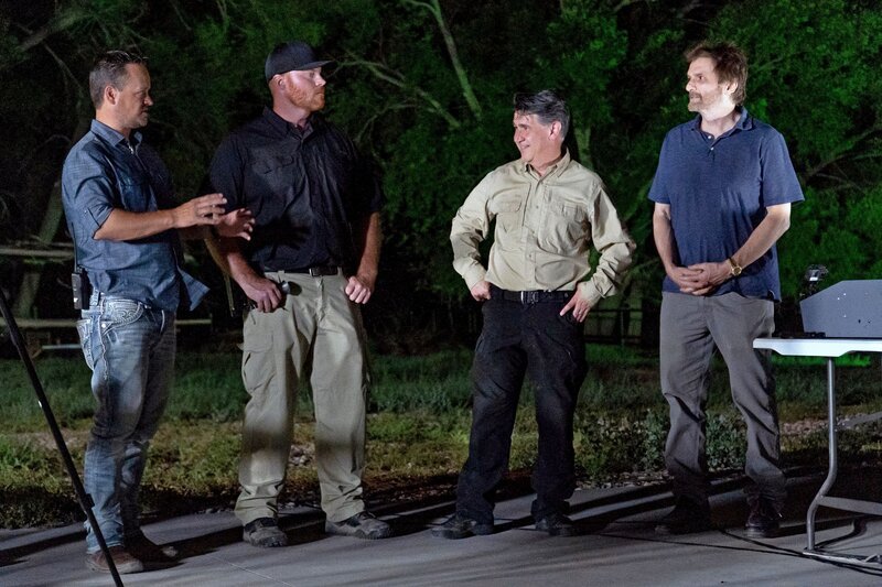 Thomas Winterton (l.), Kaleb Bench (2.v.l.), Erik Bard (3.v.l.) – Bild: THE HISTORY CHANNEL /​ Prometheus Entertainment