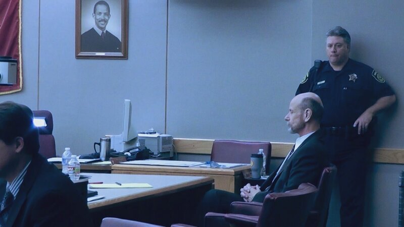 2011 wird zum dritten Mal im Fall Jeannie Wadle gegen Jonathan Reed vor Gericht verhandelt. Er hofft, durch neue DNA-Beweise entlastet zu werden. – Bild: ZDF und Flicker Productions