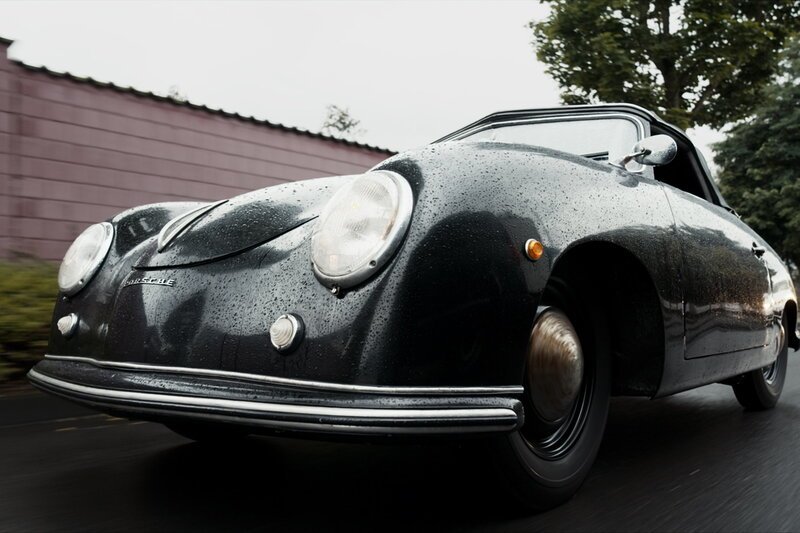 Automania – Wahre Liebe – Wie steht es heute um die Liebe der Menschen zum Automobil? – Bild: SRF2