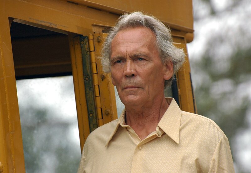 Der reiche Holzfabrikant Don Esteban Gonzales (Peter Gavajda) plant ein krummes Geschäft. – Bild: ARD Degeto/​Daniel Cheiko