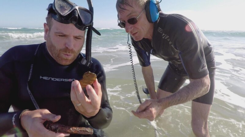Josh Gates (l.) – Bild: DMAX