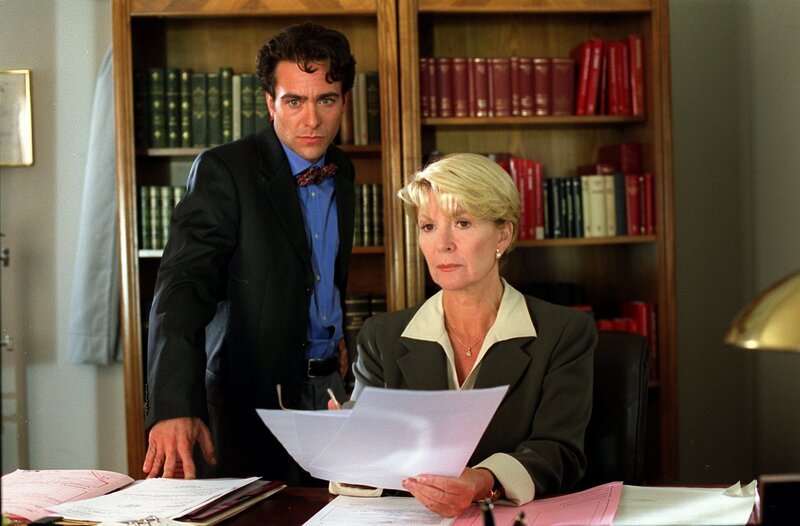 Im Bild: Alexander Pschill, Christiane Hörbiger. – Bild: ORF/​Dor-Film/​Petro Domenigg