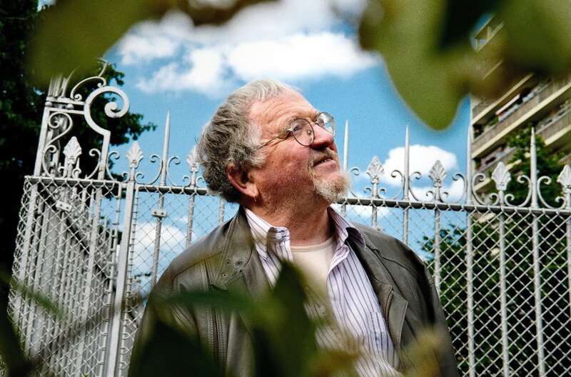 Der ehemalige Priester Gérard ist heute als ehrenamtlicher Mitarbeiter in einem Verein tätig. – Bild: A. Giraud