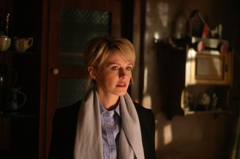 War es Mord oder Selbstmord? Det. Lilly Rush (Kathryn Morris) begibt sich auf die Suche nach Hinweisen … – Bild: Sat.1 Gold