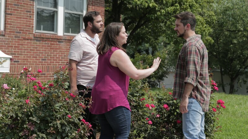 Jamie’s ex and Lord verbally fight each other as Jamie tries to stop them. – Bild: Discovery Communications