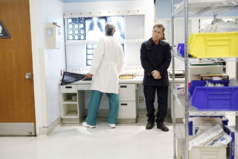 Dr. Cal Lightman (Tim Roth, r.) – Bild: MG RTL D /​ Fox