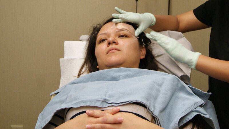 Brenda’s surgery. – Bild: TLC /​ Photobank 35730_040.JPG /​ Discovery Communications