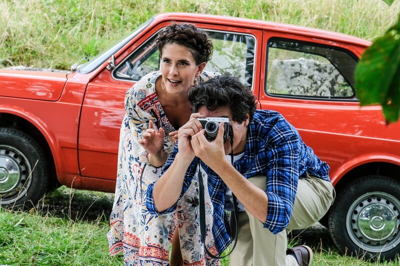 Delara (Amanda da Gloria) und Sven (Tobias Baum). – Bild: Susanne Bernhard /​ BR /​ Filmbüro Münchner Freiheit GmbH