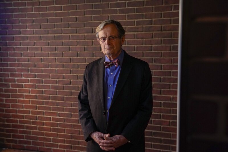 Donald Mallard (David McCallum) – Bild: CBS Broadcasting, Inc. /​ Cliff Lipson