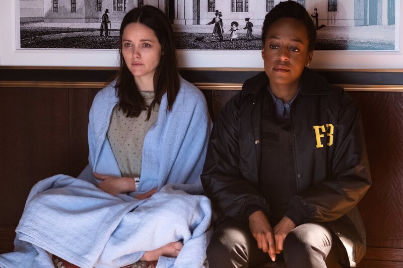 Clarice Starling (Rebecca Breeds, l.); Ardelia Mapp (Devyn A. Tyler, r.) – Bild: Brooke Palmer