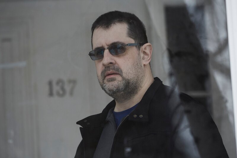 Der Täter Claude Larouche. – Bild: RTL /​ Saloon Media