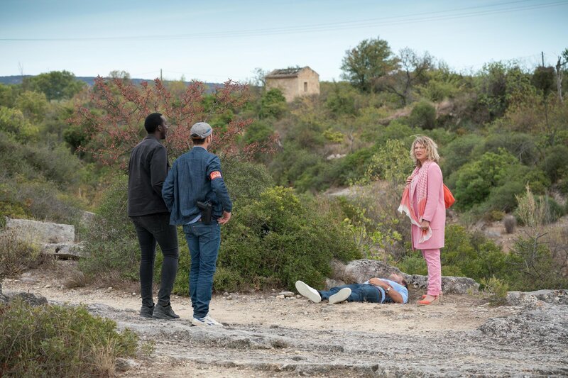 (v.l.n.r.) Ismaël Ndongo (Christophe Ntakabanyura); Mehdi Badhou (Ali Marhyar); Candice (Cécile Bois) – Bild: ProSiebenSat.1 Media SE