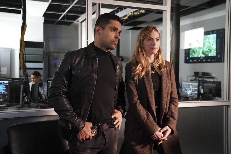 Nick Torres (Wilmer Valderrama, l.); Ellie Bishop (Emily Wickersham, r.) – Bild: CBS Broadcasting, Inc. /​ Monty Brinton