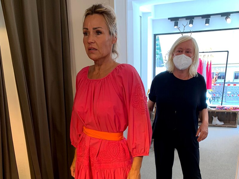 Motto in Hamburg: WAU! Präsentiere einen perfekt abgestimmten Look mit deinem Hund!, Tag 2: Angie – Bild: RTL /​ Constantin Ent.