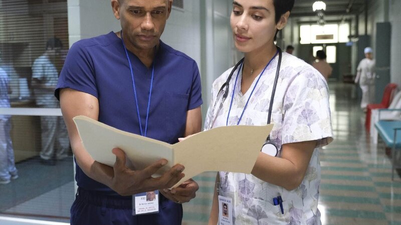 Dr. Marcus Andrews (Hill Harper), Ana Morales (Esmeralda Pimentel) – Bild: TV NOW /​ American Broadcasting Companies, Inc.