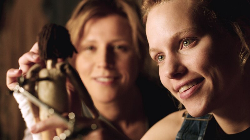 Franziska Weisz (Irene), Julia Franz Richter (Lena). – Bild: ORF/​Günter Schwaiger Film Produktion/​Extrafilm/​Robert Staudinger