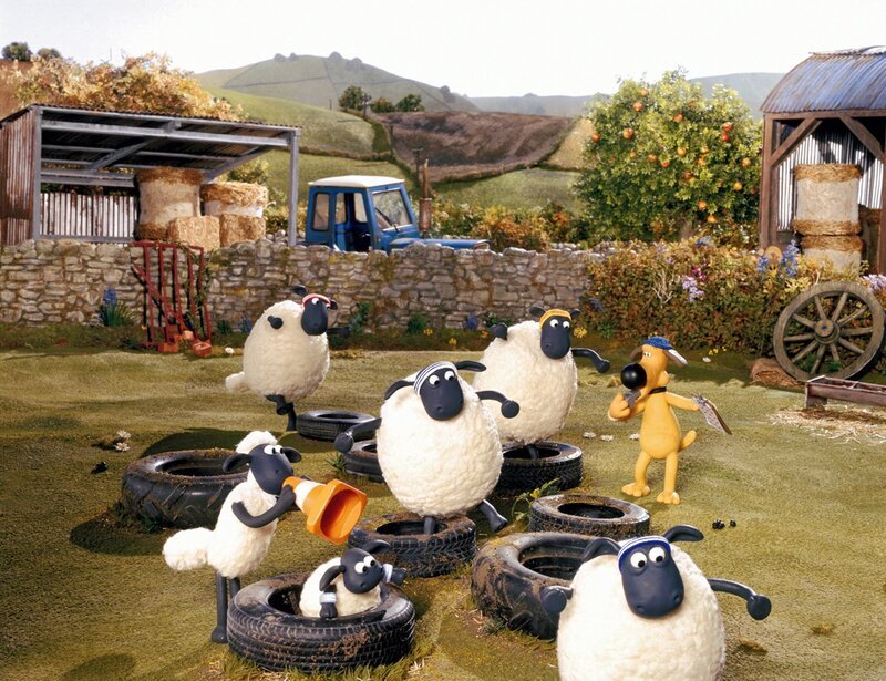 Shaun ernennt sich zum „Personal Trainer“ und versucht, aus dem großen, dicken Schaf ein schlankes, sportliches Normalschaf zu machen. Das Training zeigt nur kurzen Erfolg. – Bild: WDR/​Aardman Animations Ltd.