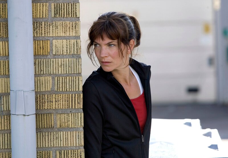 Irene Huss (Angela Kovacs) ermittelt im Pädophilen-Milieu. – Bild: SWR/​Degeto/​Illusion Film/​A. Aris