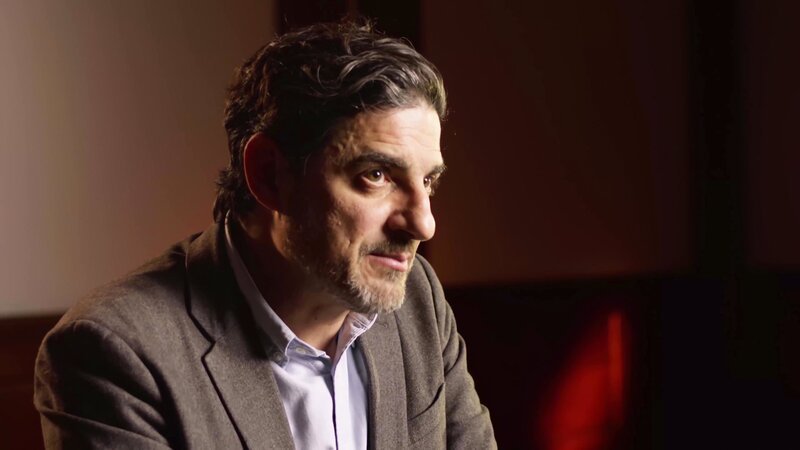 Alexis Conran steht für ein Interview zur Verfügung. (Curiosity Stream/​Jamie Hobbis) – Bild: Curiosity Stream/​Jamie Hobbis /​ Curiosity Stream /​ Jamie Hobbis