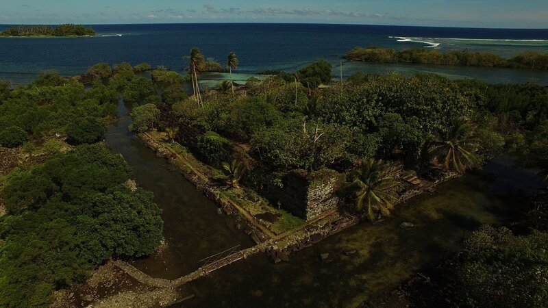 Viele kleine Inseln Mikronesiens wie Nan Madol sind vom steigenden Meerwasserspiegel bedroht. – Bild: ZDF/NHNZ, Ernie Kovacs Viele kleine Inseln Mikronesiens wie Nan Madol sind vom steigenden Meerwasserspiegel bedroht. – Bild: ZDF/NHNZ, Ernie Kovacs