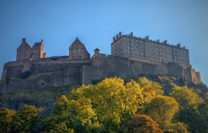 der Schloss in Edinburgh – Bild: Public Domain