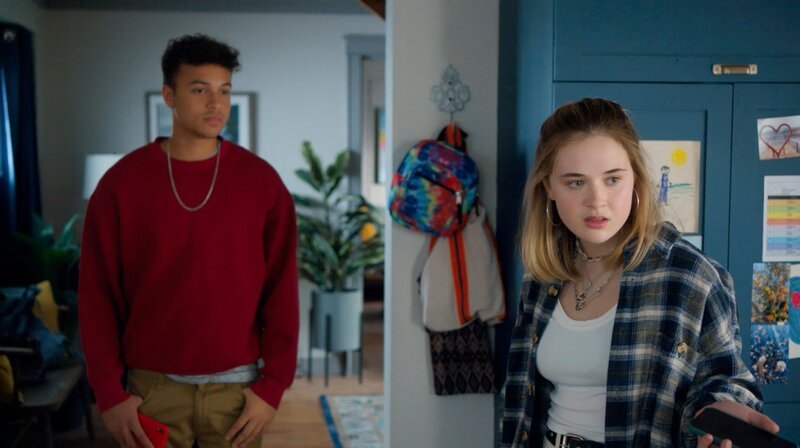 Mathis (Isaac Brosseau, li.), Jade (Emi Chicoine, re.) – Bild: WDR/​KOTV