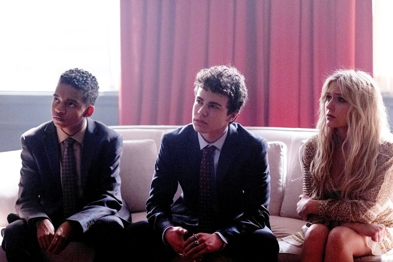 (l-r) Zackary Arthur als Jake Wheeler, Alyvia Alyn Lind als Lexy Cross, Barbara Alyn Woods als Michelle Cross – Bild: Universal Content Productions LLC