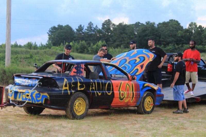 Kye and Cory’s Grand Am after prepping. – Bild: Discovery Communications