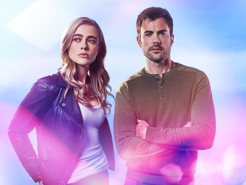 Michaela Stone (Melissa Roxburgh) und Zeke Landon (Matt Long) – Bild: Warner Bros. Entertainment Inc.