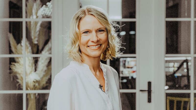 Stephie Glass – Bild: Neues Leben e.V./​Bibel TV