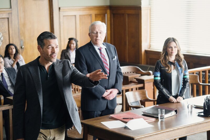 V.l.: Eddie Valetik (Eddie Cibrian), Melvin Selwin (Ken CamrouxTaylor) und Sam Swift (Rachel Bilson) – Bild: RTL Deutschland