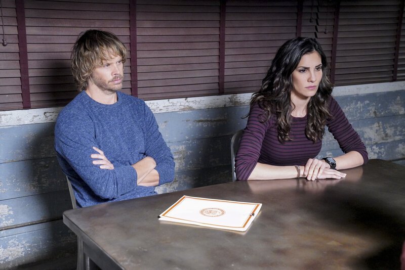 Ermitteln im Fall einer sabotierten Trägerrakete: Marty Deeks (Eric Christian Olsen, l.) und Kensi Blye (Daniela Ruah, r.) … – Bild: CBS Broadcasting, Inc. All Rights Reserved /​ Bill Inoshita