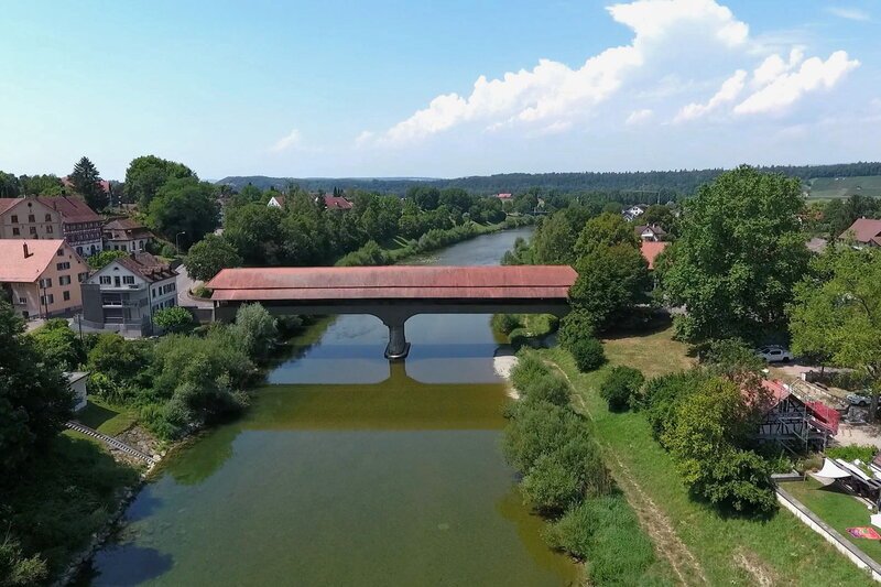 Durchs Zürcher Weinland, Historische Holzbrücke bei Andelfingen – Bild: SRF1
