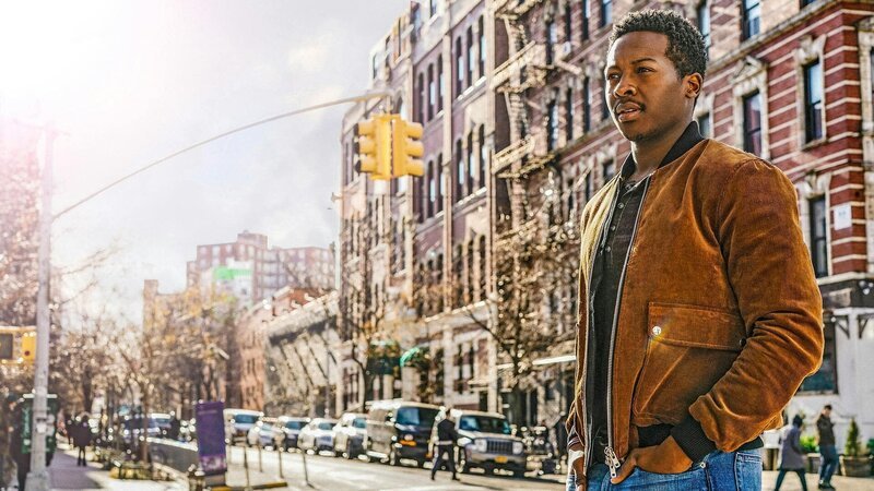 Brandon Micheal Hall (Miles Finer). – Bild: Bibel TV