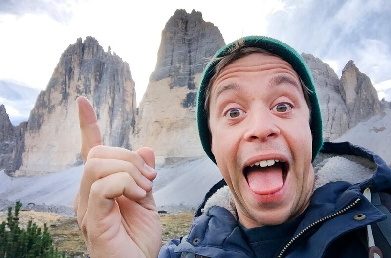 Checker Tobi vor den Drei Zinnen in Südtirol. Weiteres Bildmaterial finden Sie unter www.br-foto.de – Bild: BR/​megaherz gmbh/​Hans-Florian Hopfner