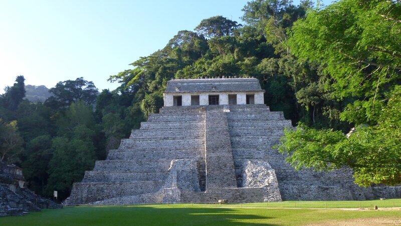 Im „Tempel der Inschriften“ in Palenque (Mexiko) wurde das Grab König Pakals gefunden. – Bild: 3sat