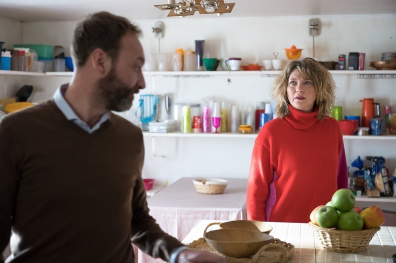 Alain Nobili (Grégoire Monsaingeon, l.); Candice Renoir (Cécile Bois, r.) – Bild: Sat.1 emotions