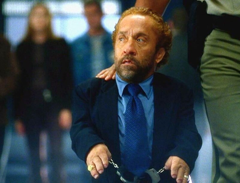 Ein kleiner Mord – Bild: TVNOW /​ CBS