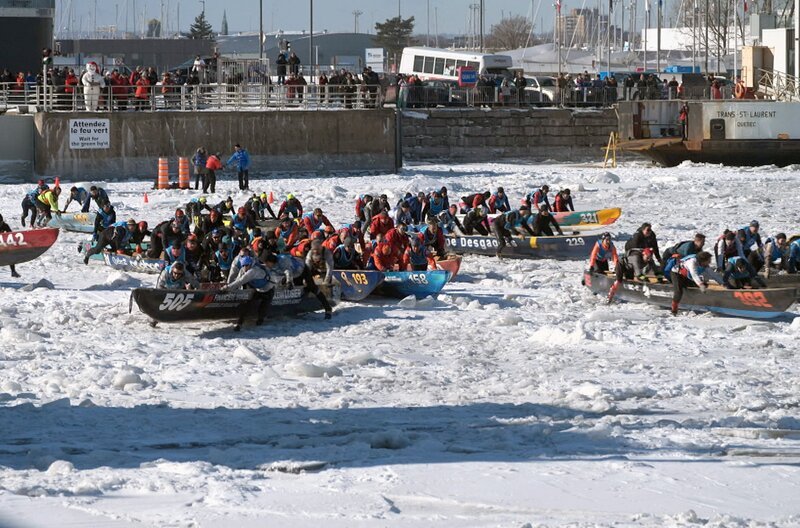 Im Winter türmt sich das gefrorene Wasser des Sankt-Lorenz-Stroms zu riesigen Eisflächen. Die Bewohner Québecs stellen sich der Herausforderung – mit zerbrechlichen Eiskanus. – Bild: Elephant Doc