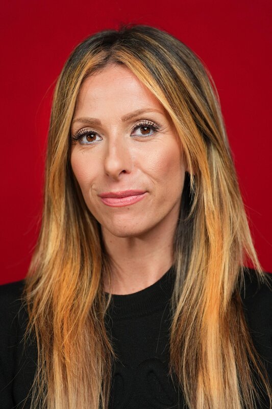 Moderatorin Gülcan Kamps (42) – Bild: RTL /​ Stefan Gregorowius /​ RTL+